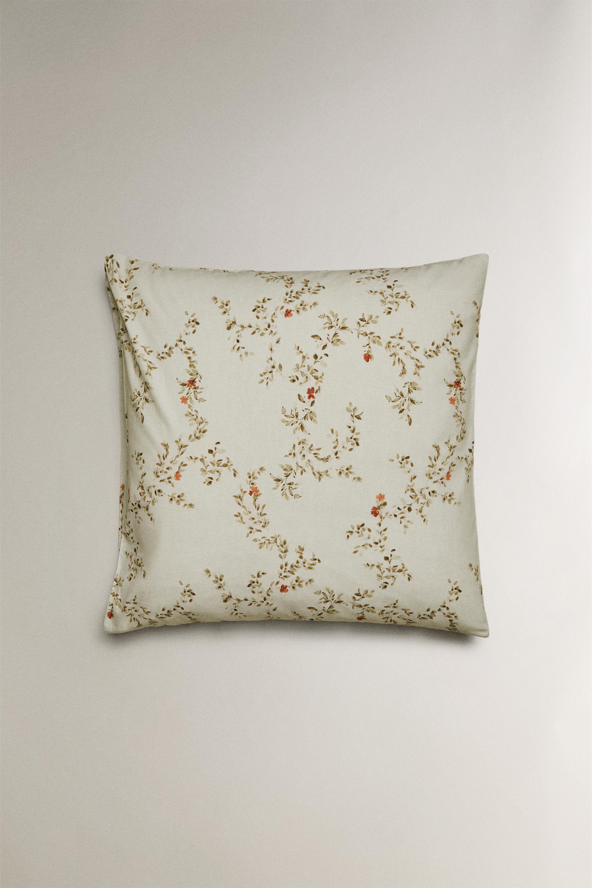 LEAF PRINT PILLOWCASE